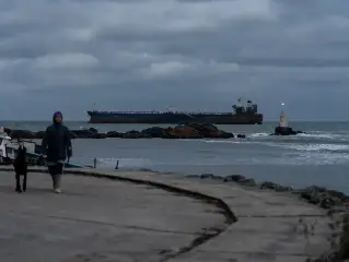 Трамп разрешил Украине атаковать нефтяную инфраструктуру России. Но Киев пошел дальше и атаковал танкеры «теневого флота». Такого не ожидали даже в США