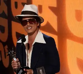 Bruno Mars впервые почти за десять лет выступит в Торонто