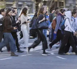 Стареющее население, демографический сдвиг и потеря веры: кто такие канадцы сегодня