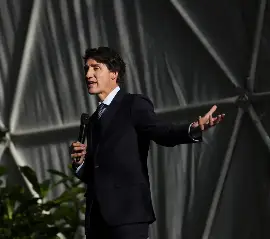 Джастин Трюдо выступил в Давосе; в зале присутствовала Кэти Перри