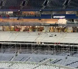 Стадион Rogers Centre снова преображается в преддверии нового сезона Toronto Blue Jays