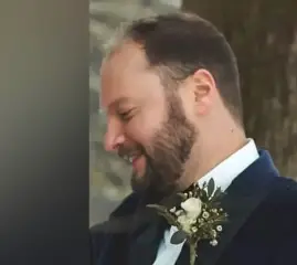 Финансового консультанта из Онтарио пожизненно отстранили от работы за мошенничество на $1.8 млн.