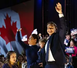 Либералы раскритиковали переизбрание Пьера Пуальевра лидером консерваторов