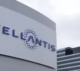 Stellantis продает долю в совместном предприятии по производству аккумуляторов в Онтарио своему партнеру