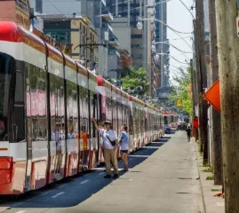 Трамвай вместо метро: как Торонто готовится к наплыву болельщиков во время проведения ЧМ