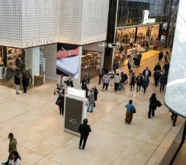 Даг Форд под огнём критики за предложение открыть ТЦ Онтарио в праздничный день