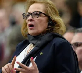 Канада открывает новые пути получения постоянного проживания для военных и других специалистов