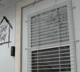 Торонто запускает пилотный проект по строительству микродомов для бездомных