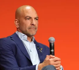 Питер Аттиа уходит из CBS News на фоне разоблачений о связях с Эпштейном