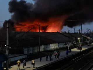 Война. Тысяча четыреста восьмидесятый день. Что с мирными переговорами? «Там целая Санта-Барбара», — заявил Зеленский