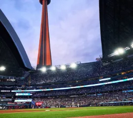 Торонто может принять матч НХЛ под открытым небом