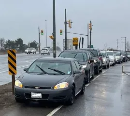 В Брантфордe полиция выписала 26 штрафов за езду против движения и исчерпала запас бланков