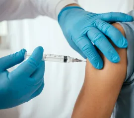 Клинике в Берлингтоне предъявлен иск на $5 млн после заражения пациента гепатитом C из-за предположительно нестерильных игл