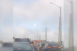 Метеор взорвался в небе над Онтарио в утренний час пик