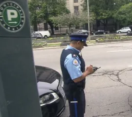 Полиция Торонто ужесточит контроль за остановкой автомобилей вблизи школ