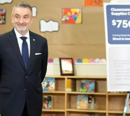 Министр образования Онтарио обещает «серьёзные реформы» школьных советов