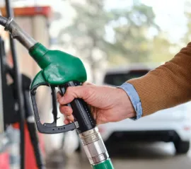 В среду в Торонто ожидается снижение цен на бензин на 12–15 центов