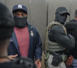 Канадские банки и пенсионные фонды инвестировали миллиарды в подрядчиков иммиграционной службы США