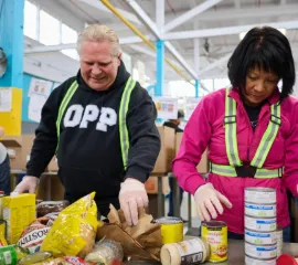 Война на Ближнем Востоке: в Торонто зафиксирован рекордный спрос на услуги фудбанков