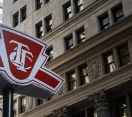 Участок Line 2 метро закрыт из-за разлива гидравлического масла