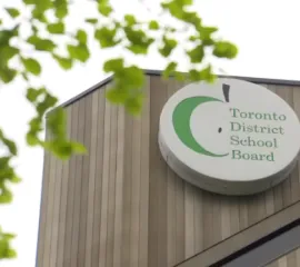 В школах TDSB могут сократить сотни учительских ставок на фоне снижения числа учеников
