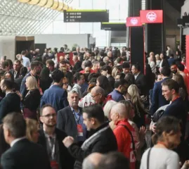 Либералы поддержали инициативу об ограничении доступа подростков к социальным сетям