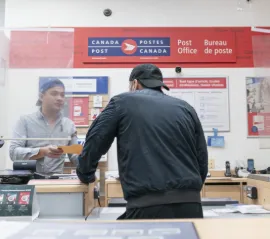 Canada Post начинает сворачивать доставку почты на дом