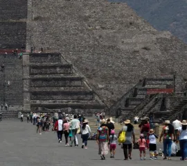 Канадская туристка погибла при стрельбе у древних пирамид в Мексике