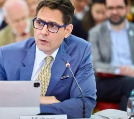 Ковриг: сближение с Китаем не решит проблемы Канады с США