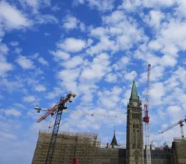 Дефицит федерального бюджета Канады достиг $25.5 млрд за 11 месяцев финансового года