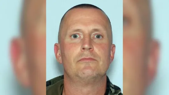 Полиция объявила награду до $25 тыс. за информацию о подозреваемом в стрельбе в Fairview Mall