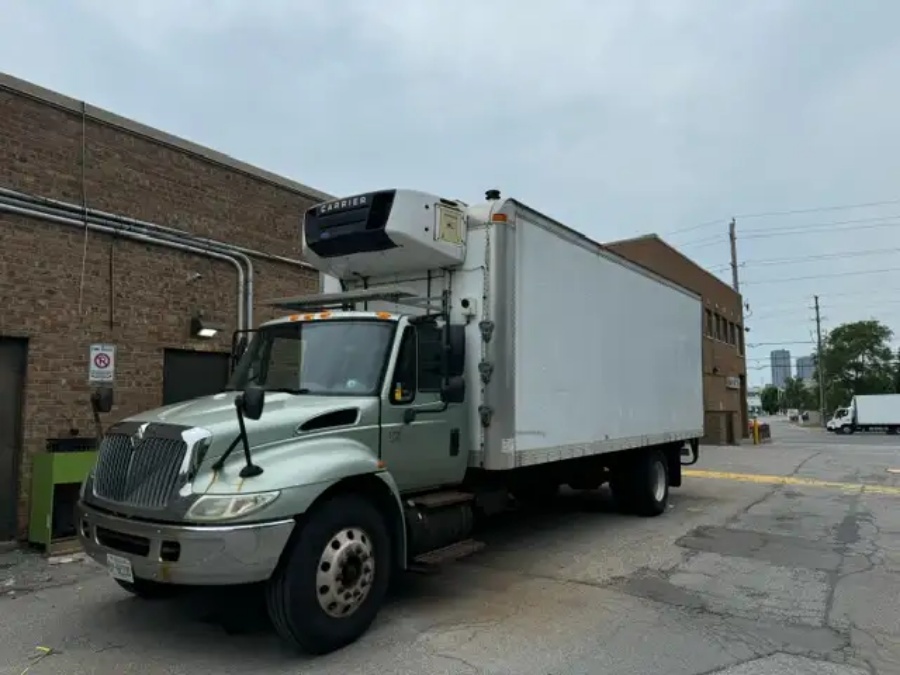 Refrigerated truck