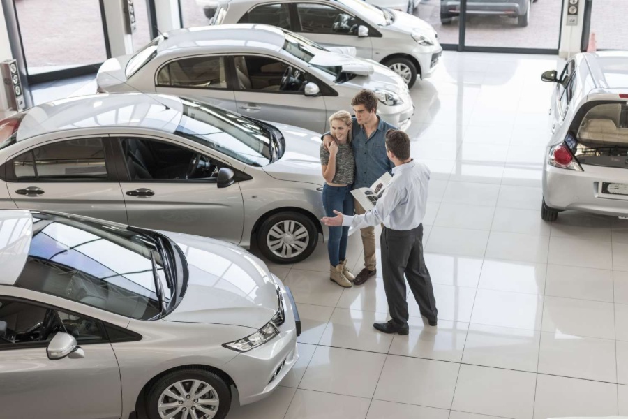 Ищем работника на продажу и покупку авто.