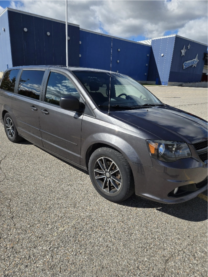 Продам Dodge Grand Caravan 2016 года, $14000
