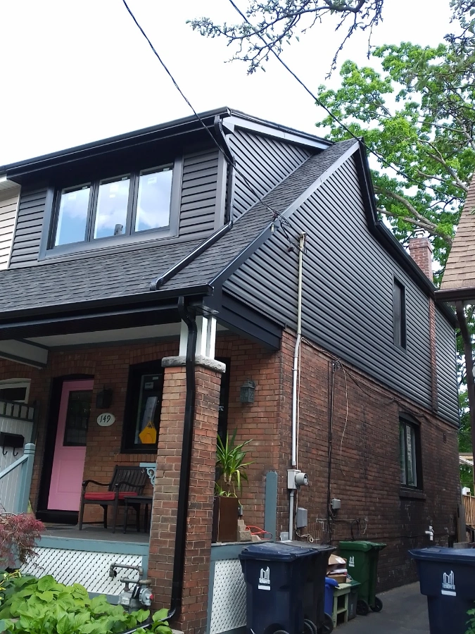 САЙДИНГ, ВОДОСТОКИ, МЕТАЛЛИЧЕСКИЕ КРЫШИ, ОКНА, ДВЕРИ, ДЭКИ, ПЕРИЛА.