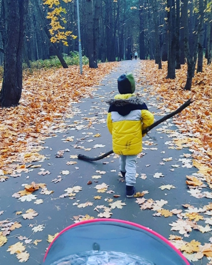 Требуется помошница по дому / няня с проживанием | Возможна оплата НАЛИЧНЫМИ | Aнглийский не нужен !