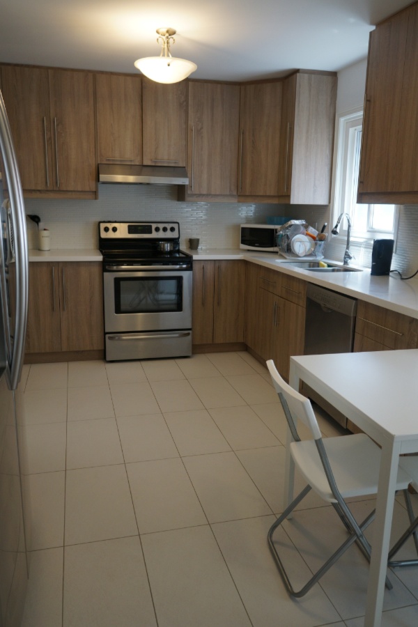 Mеблированная комната с санузлом в районе Thornhill