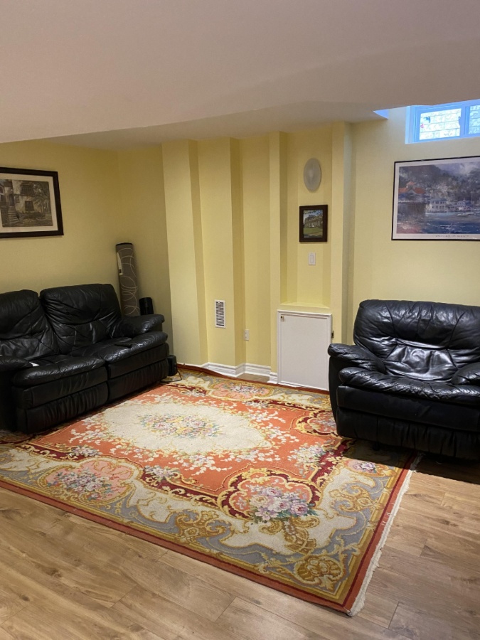 Сдается 1 комната в 2 bedroom Basement
