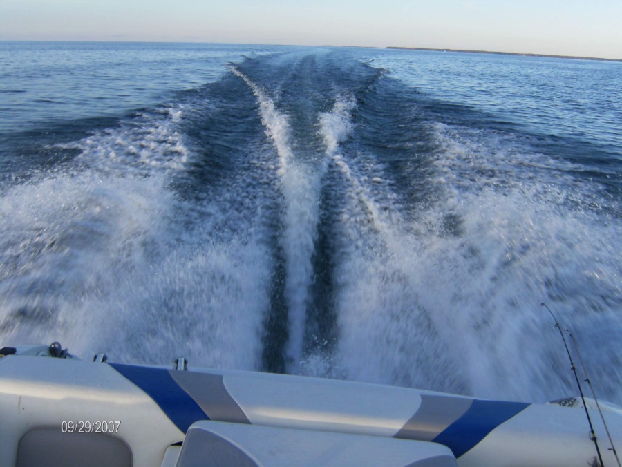 Катание на скоростной моторной лодке (дo 4-5 пассажиров) на Simcoe Lake