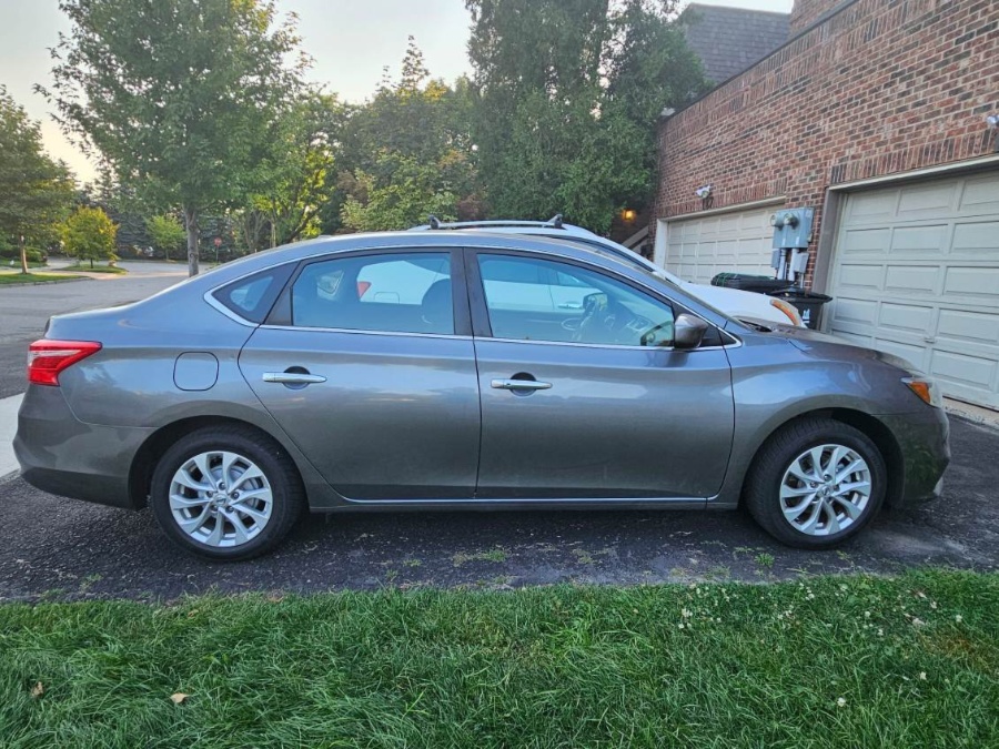 Продаю 2019 Nissan Sentra  В Отличном Состоянии! Маленький Пробег!!