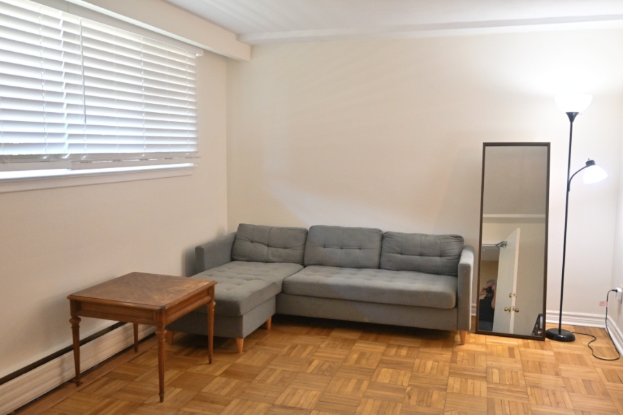 Сдается Большая 2х Bedroom квартира в Triplex на 1oм Этаже (Finch/ Dufferin)