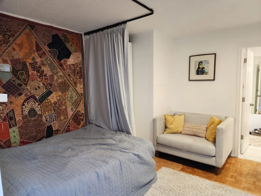 Комната в БЕЙСМЕНТЕ $800, БОЛЬШАЯ 2 этаж $1,000 и на 1 этаже $250 в неделю