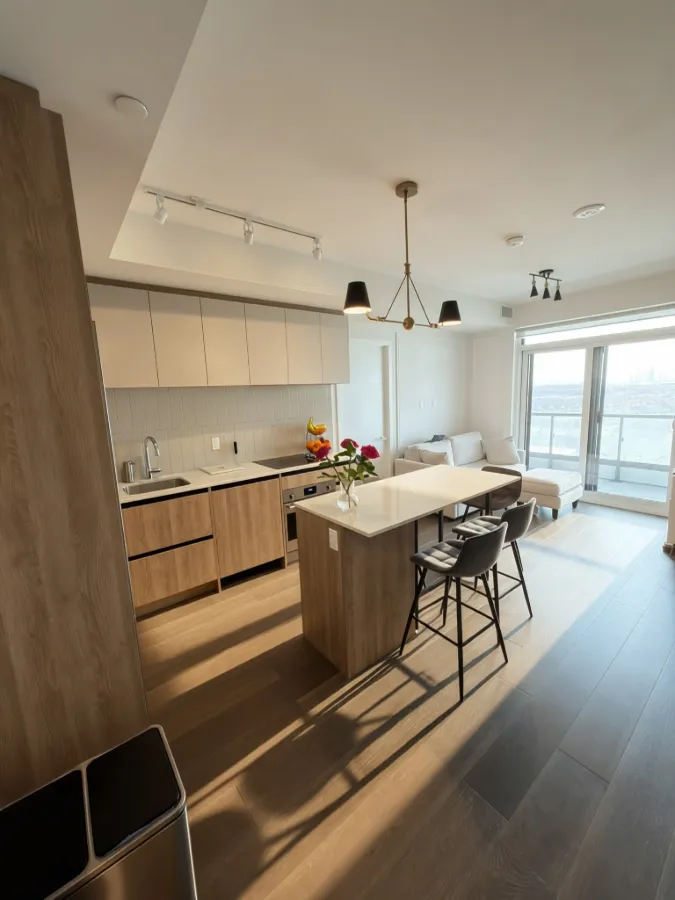 2-bedrooms 2 washrooms condo apartment